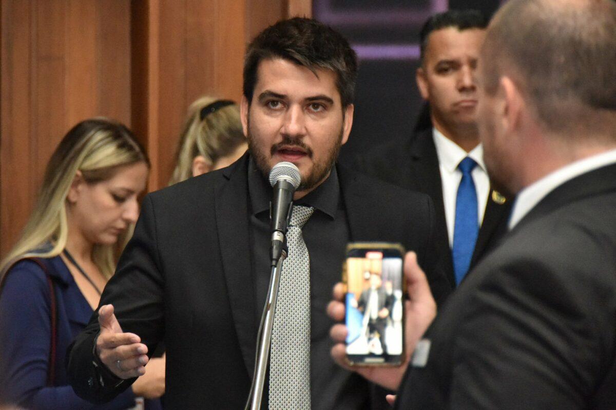 MPE pede condenação de Rafael Tavares e o compara a bolsonarista condenado pelo STF.