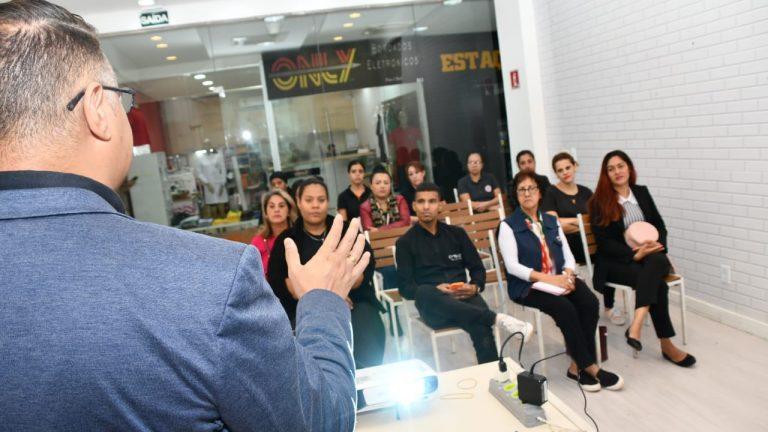 Prefeitura oferece treinamento em Vendas para empresários e colaboradores da área central.