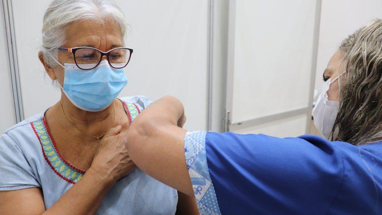 LIBERADA PARA TODA A POPULAÇÃO, VACINA CONTRA A GRIPE ESTÁ DISPONÍVEL EM TODAS AS UNIDADES BÁSICAS E DE SAÚDE DA FAMÍLIA.