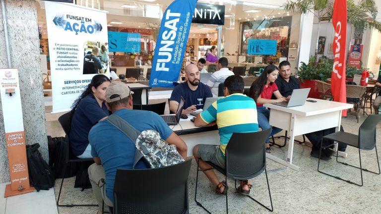 Em Ação No Pátio Central, Funsat Viabiliza 79 Encaminhamentos Para o Mercado De Trabalho.