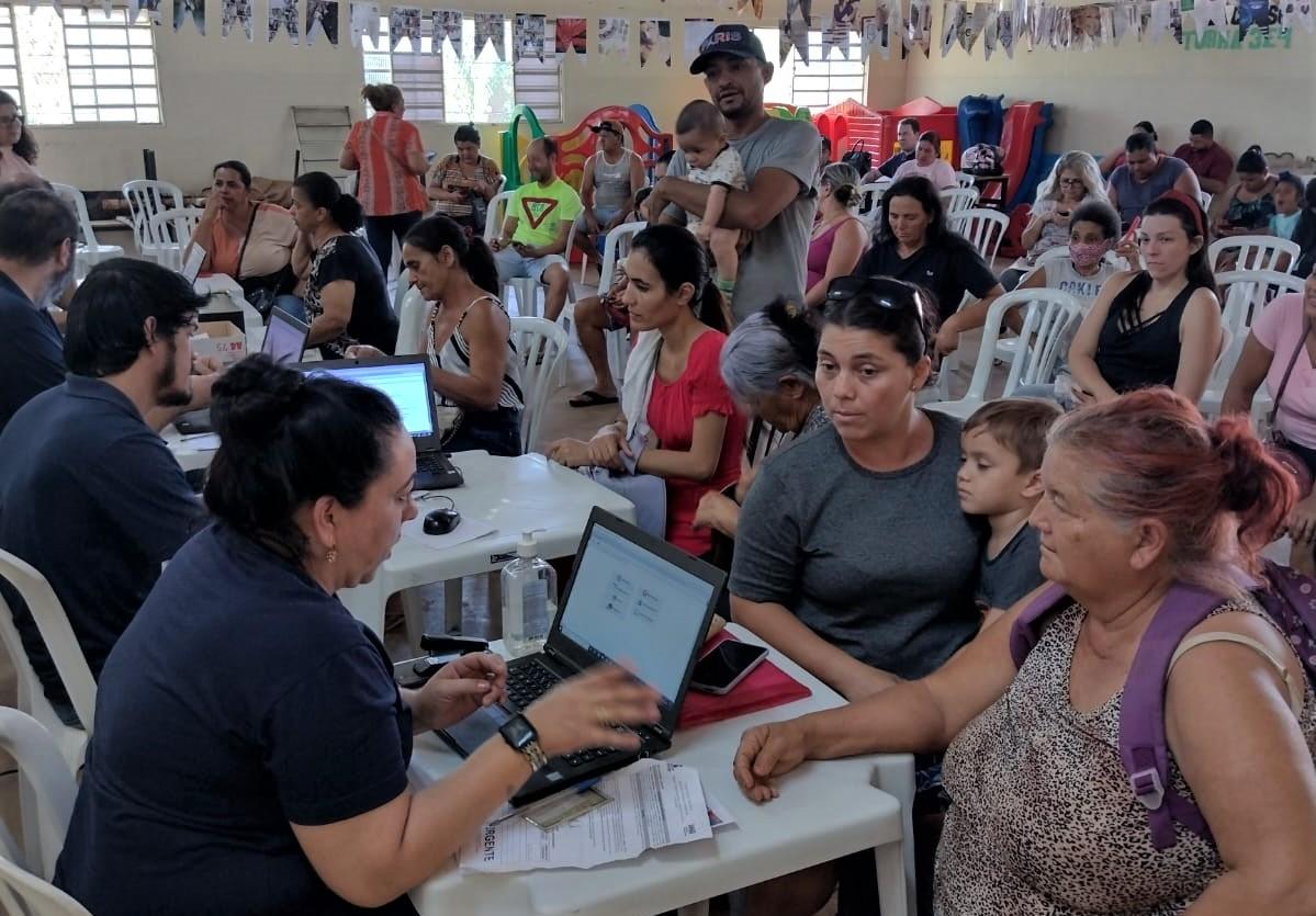 Emha oferece serviços de renegociação de dívidas e atualização de cadastro neste sábado.