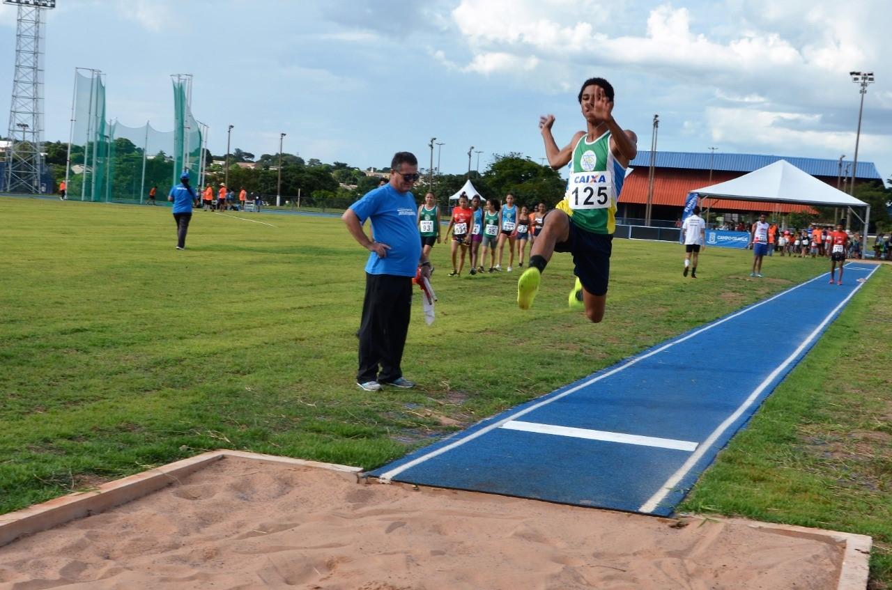 Fundação Municipal de Esporte segue com inscrições abertas para cadastramento do Auxílio Atleta.