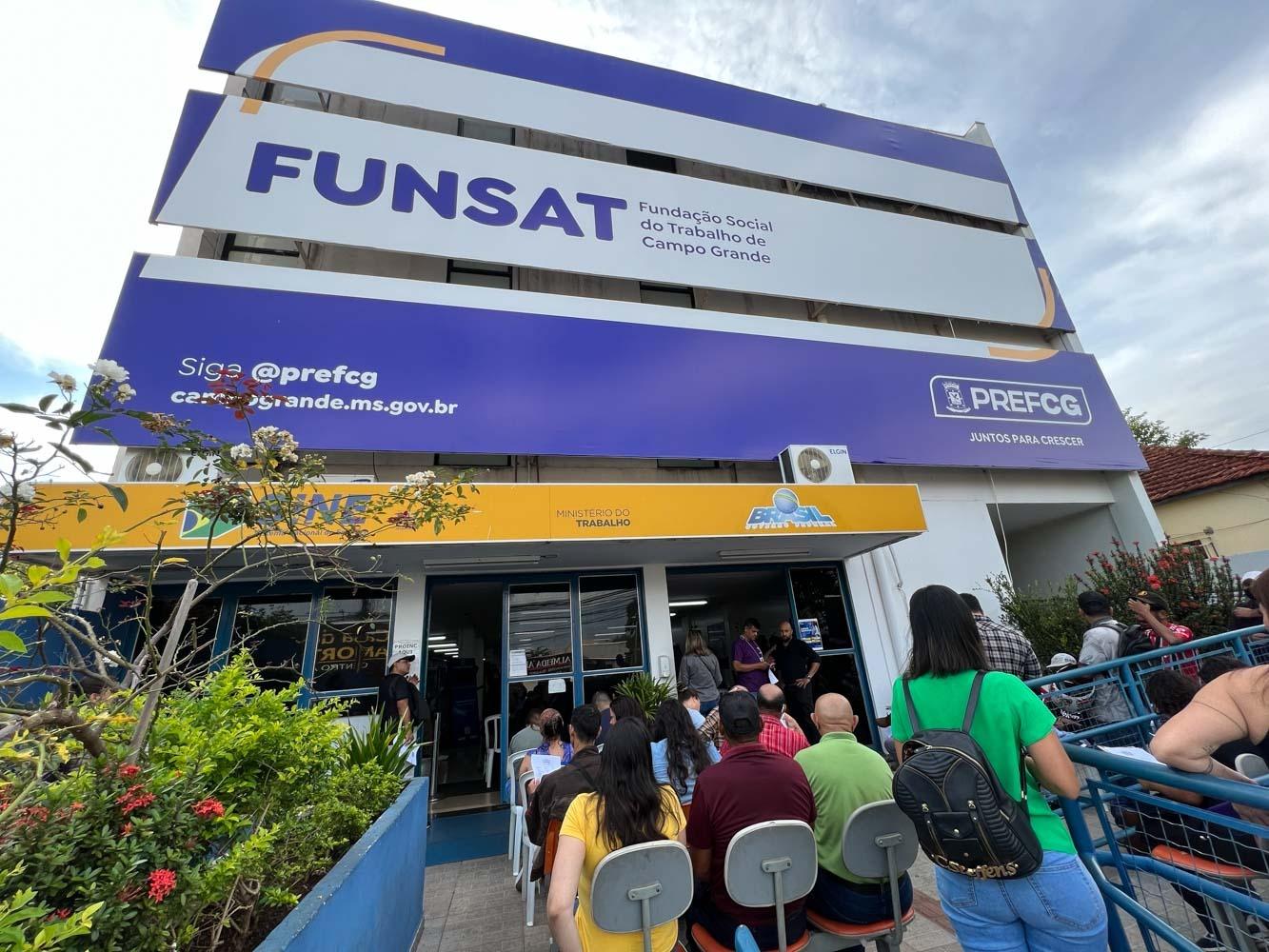 Funsat anuncia mais de 2 mil vagas de emprego nesta segunda-feira.