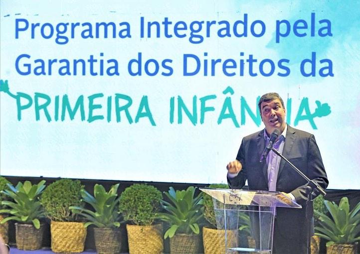 O Governador Eduardo Riedel é aprovado por 76,6% dos eleitores, o 8º maior índice do País, segundo Instituto Veritá