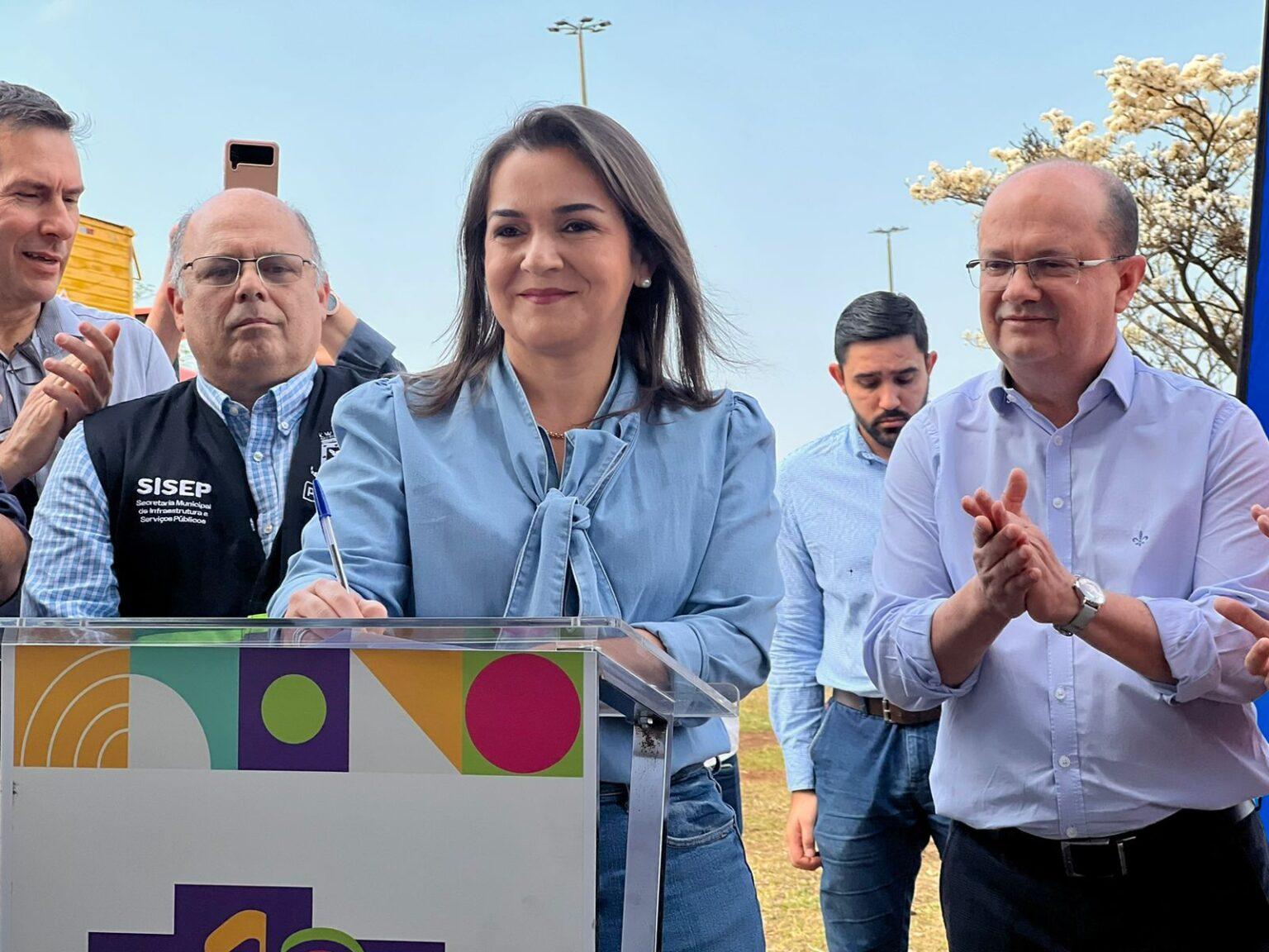 Prefeitura entrega obras de revitalização da Avenida Cafezais e autoriza construção de ciclovia até às Moreninhas.
