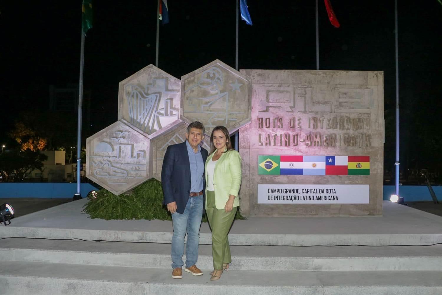 Prefeita Adriane Lopes inaugura Monumento Rila que dá destaque a corredor que ligará Brasil ao Chile.