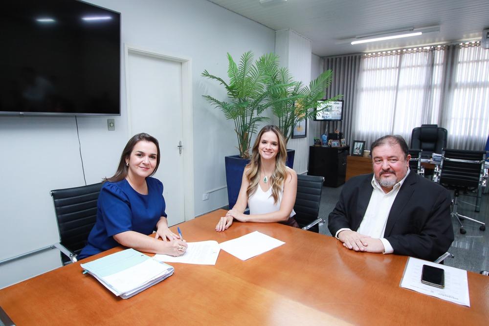 Prefeitura e OAB renovam cooperação técnica para trocar experiências em inovação.