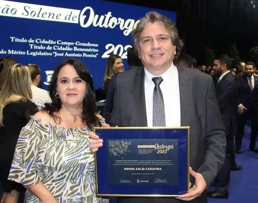 Candidatura da esposa e futuro político podem provocar dança das cadeiras no Governo.