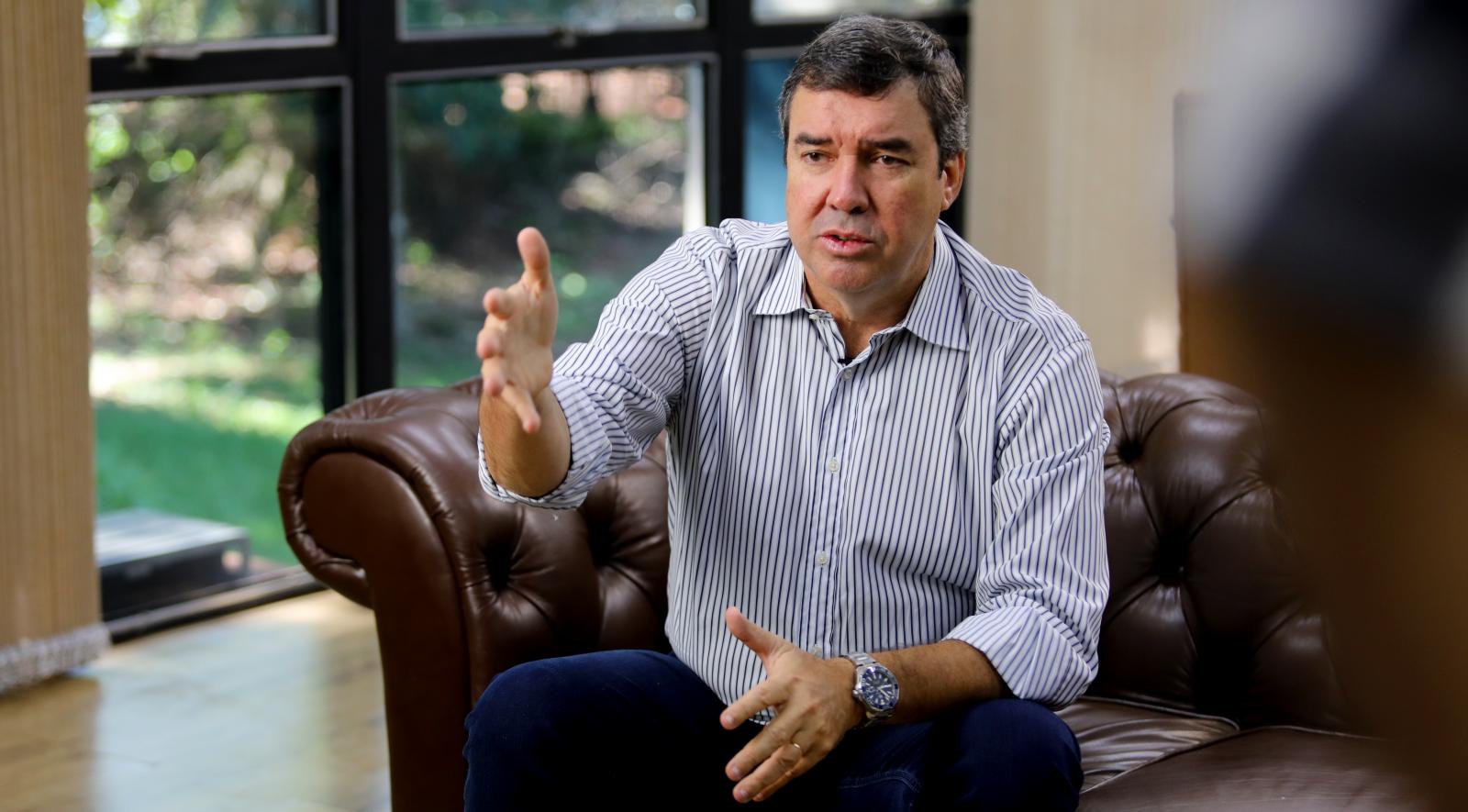 Governador Eduardo Riedel se reuniu com senadores para defender interesses de Mato Grosso do Sul na reforma tributária.