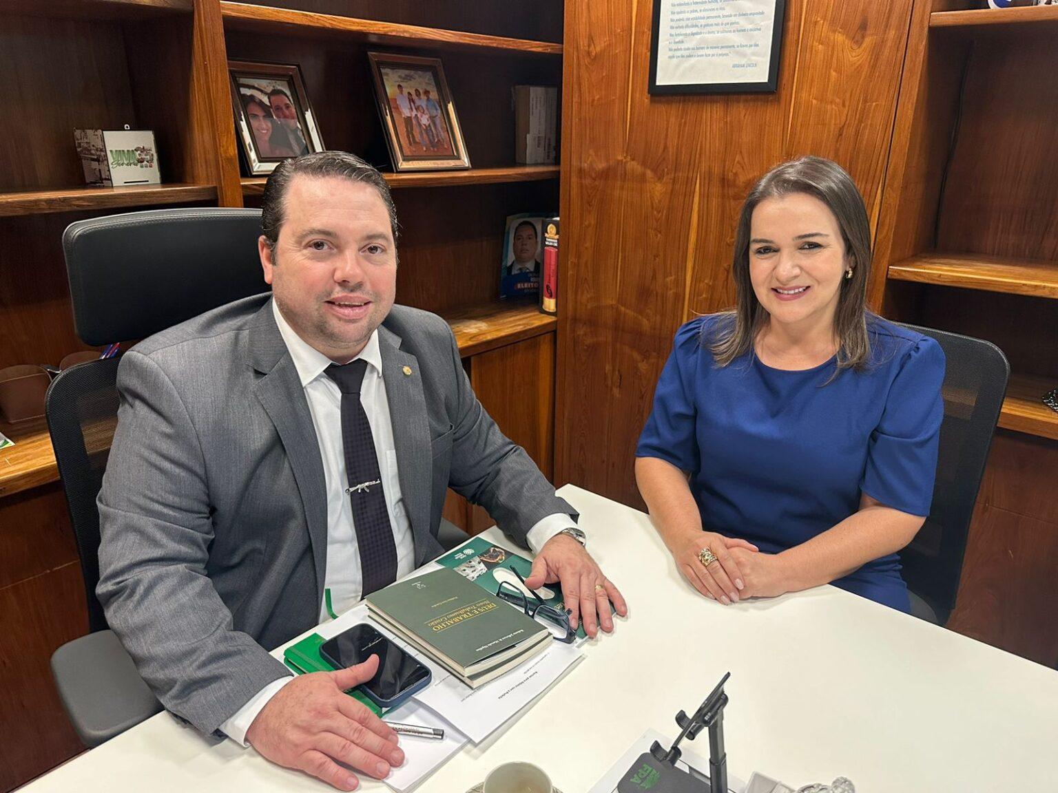 Prefeita Adriane Lopes busca recursos em Brasília para viabilizar obras e aquisição de equipamentos para Saúde da Capital.