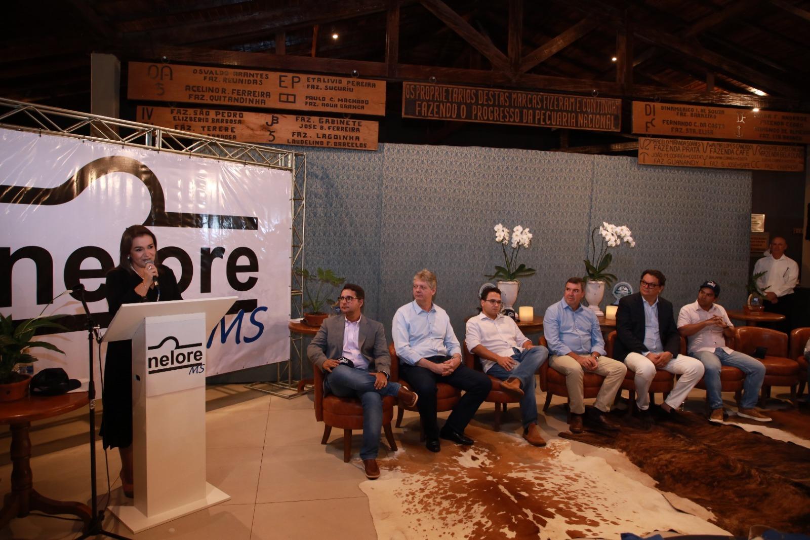 Prefeita Adriane Lopes destaca potencial do agronegócio da Capital durante posse de diretoria da Nelore MS.