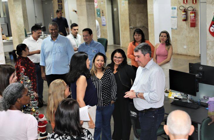 Governador Eduardo Riedel se prepara para receber candidatos no Feirão da Empregabilidade.