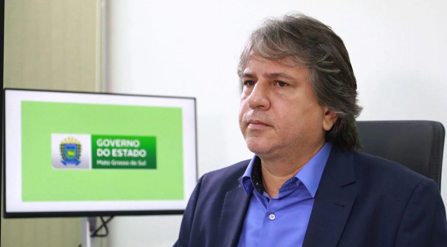 Caravina freia especulações e diz que completará 1 ano no governo.