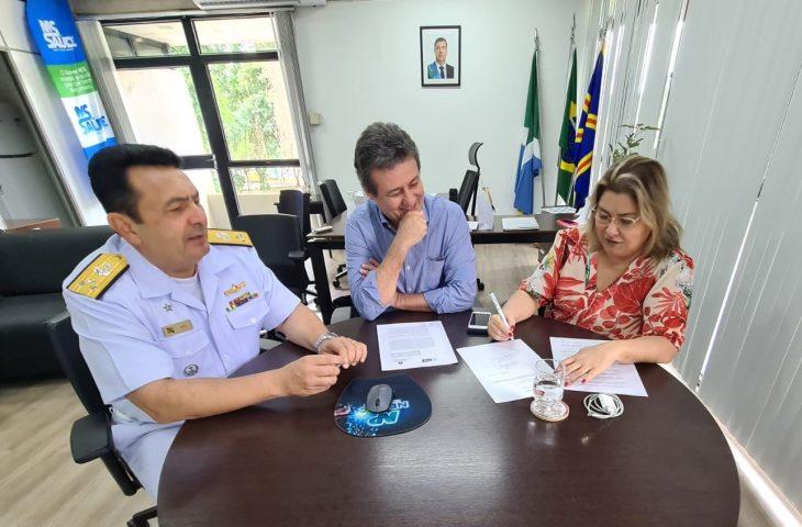 Governo de MS e Marinha do Brasil celebram cooperação para assistência à população ribeirinha.