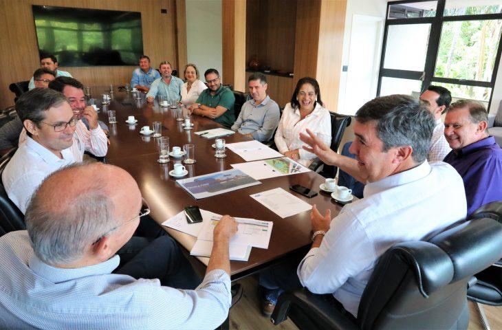 Laguna Carapã: governador garante obras de infraestrutura urbana e na malha rodoviária da cidade.