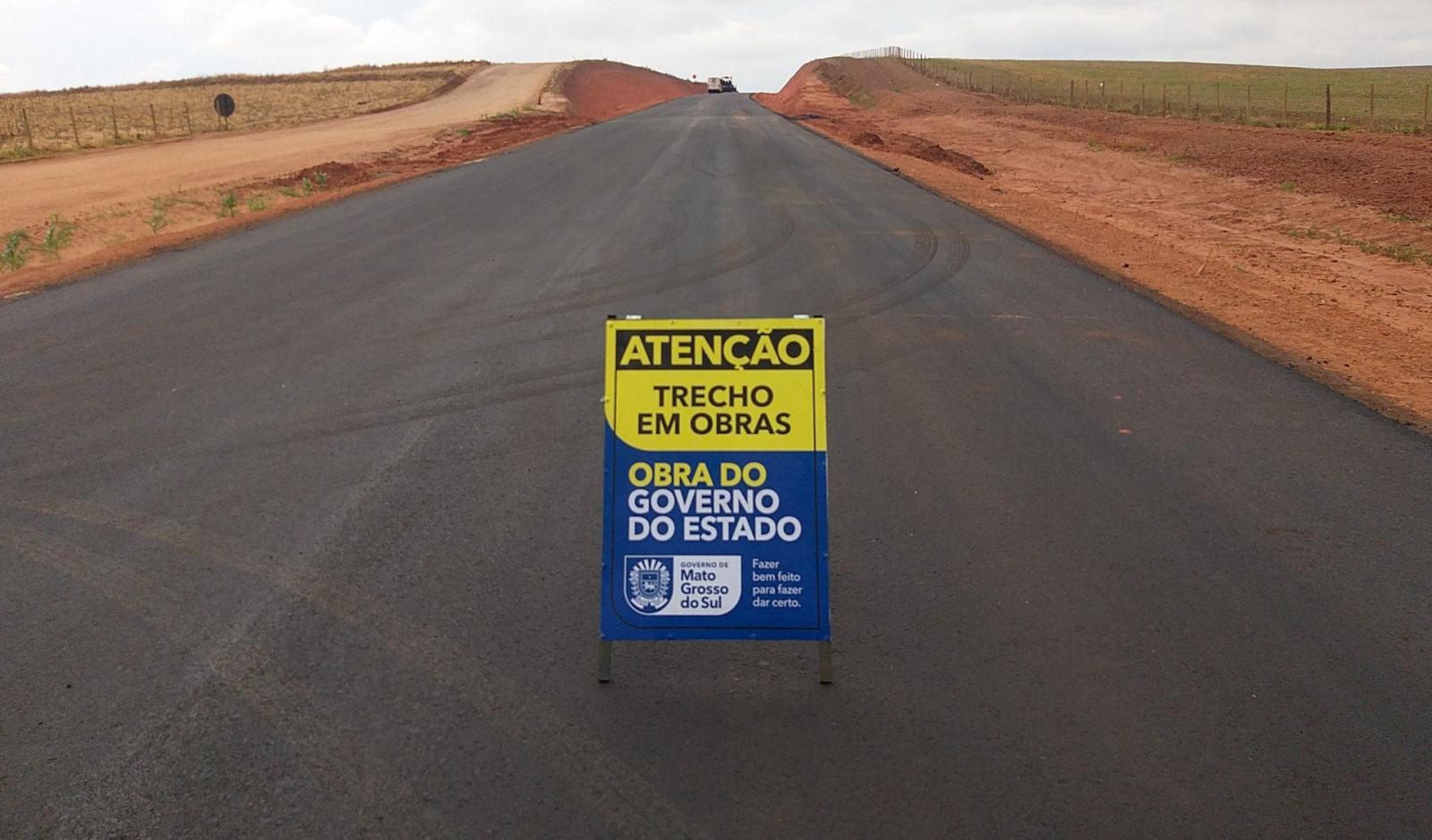 Pavimentação de rodovias no sudoeste de MS integra regiões e cria conexão com a Rota Bioceânica.