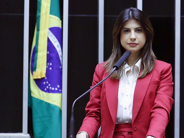 Pré-candidata, Camila Jara fala em 