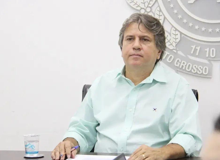 O secretário Pedro Caravina (PSDB) deve deixar o Governo e assumir mandato antes do recesso na Assembleia.