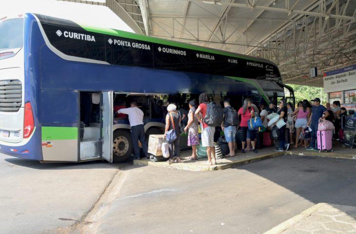 Vai viajar? Agems dá dicas para viagens de ônibus mais seguras neste fim de ano.