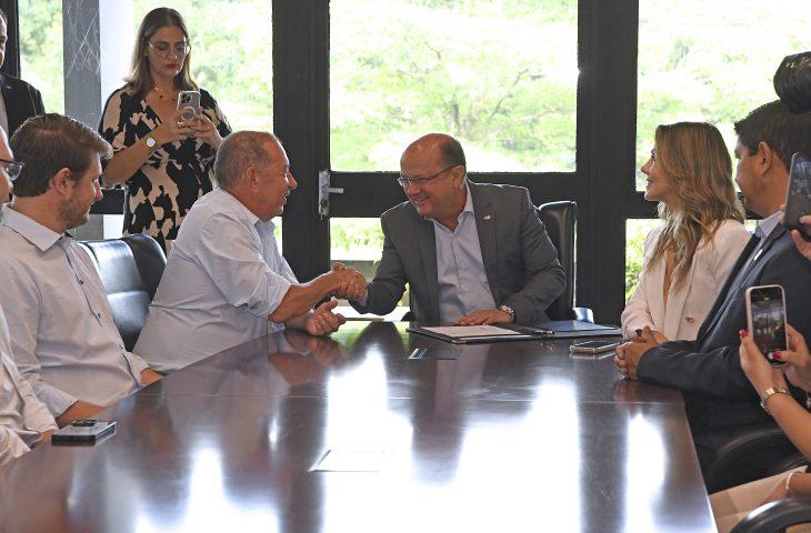 Barbosinha assume como governador em exercício de Mato Grosso do Sul até dia 14 de janeiro.