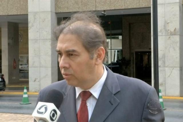 Bernal cita Nelsinho e fala em injustiça e favorecimento a castas. 