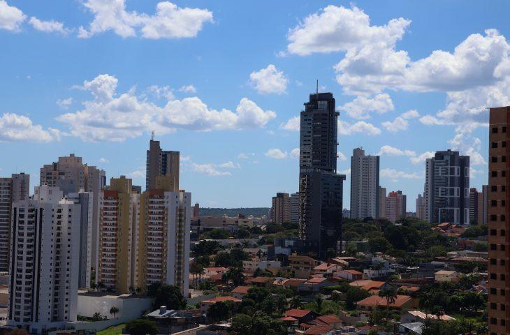 Fim de semana deve ser de sol com pancadas de chuva típicas de verão em Mato Grosso do Sul. 