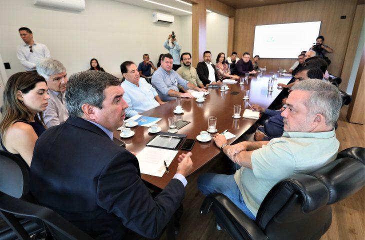 Governo de MS e representantes indígenas discutem soluções para abastecimento de água em aldeias.