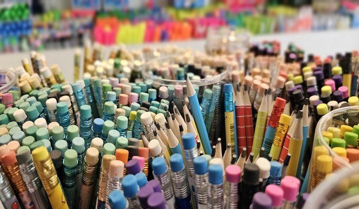 Procon: do apontador ao caderno, variação de preços pode chegar a 415%.