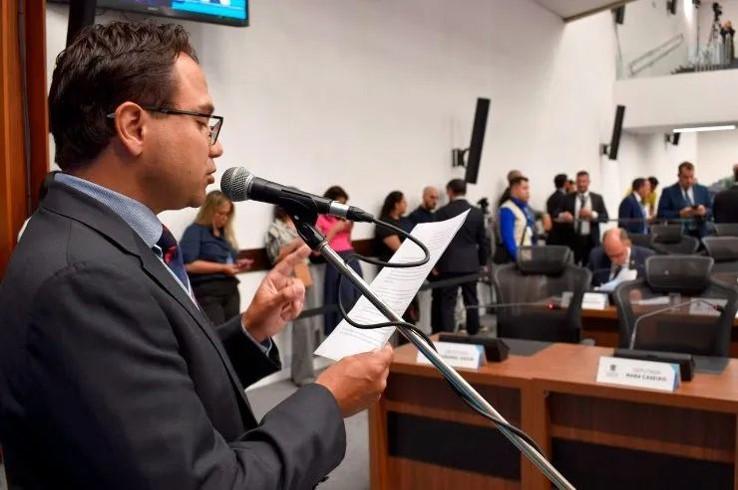 Deputados aprovam projeto que proíbe telemarketing por robôs em MS.