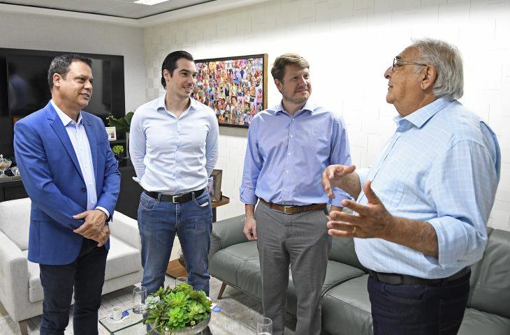 Para ampliar diálogo e parcerias, secretários visitam presidente do TCE-MS.