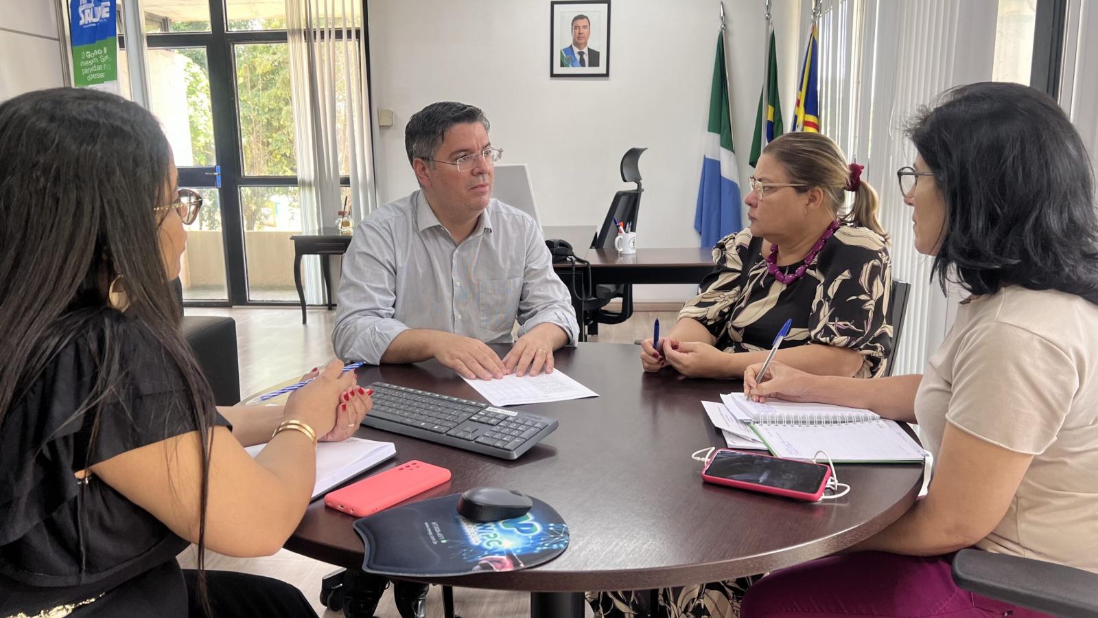 Saúde Pública: Vereador Dr. Victor Rocha começa a semana articulando melhorias para Capital.