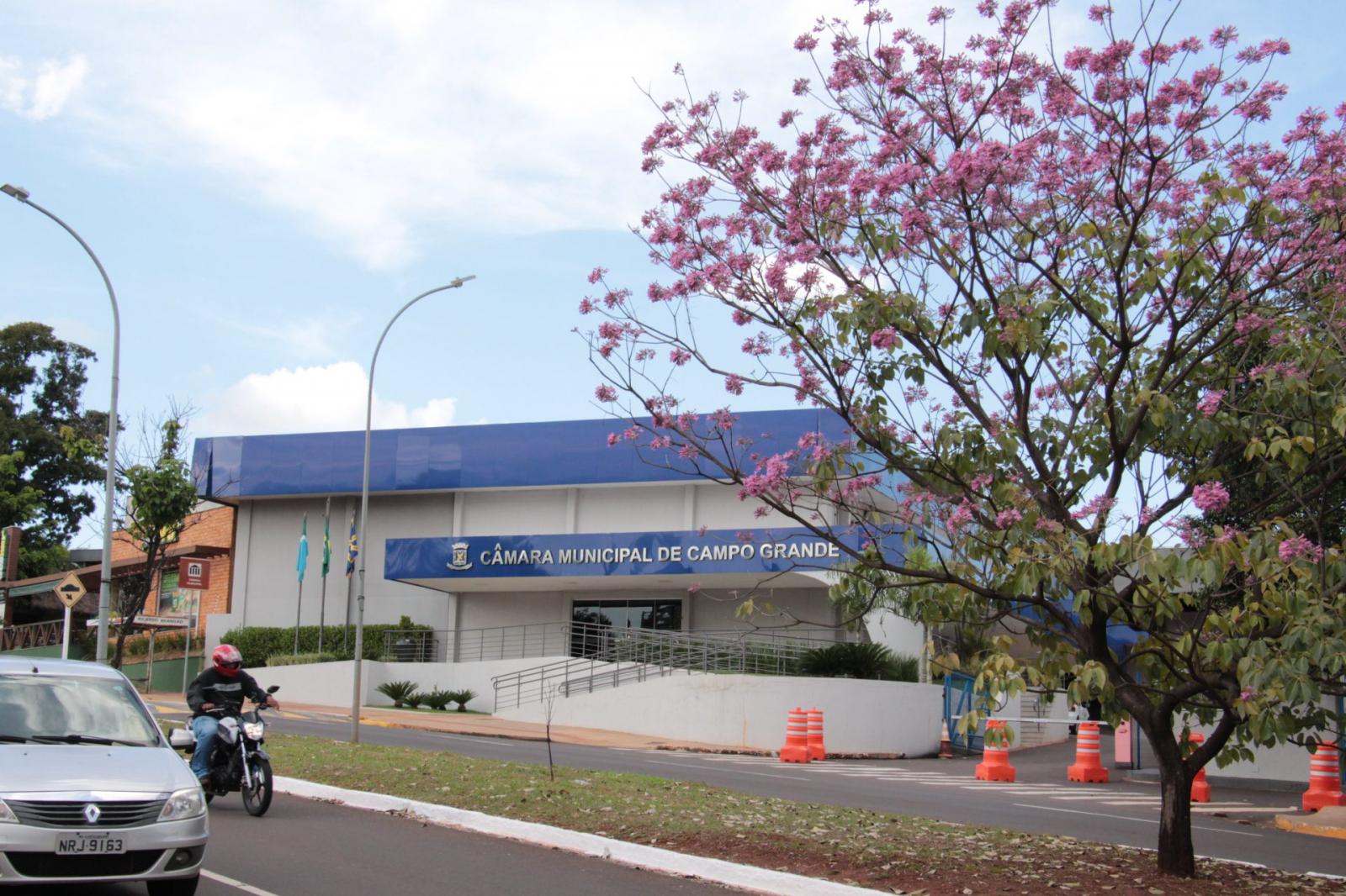 Audiência Pública na segunda-feira debate descumprimento das leis que beneficiam servidores municipais.