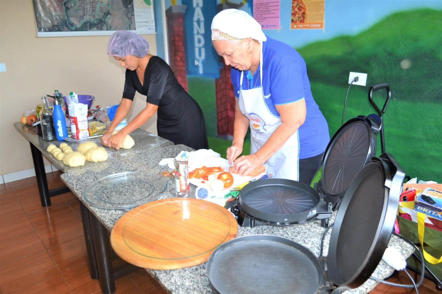 Capacitação na área gastronômica impulsiona empreendedorismo e geração de renda em Anhandui.