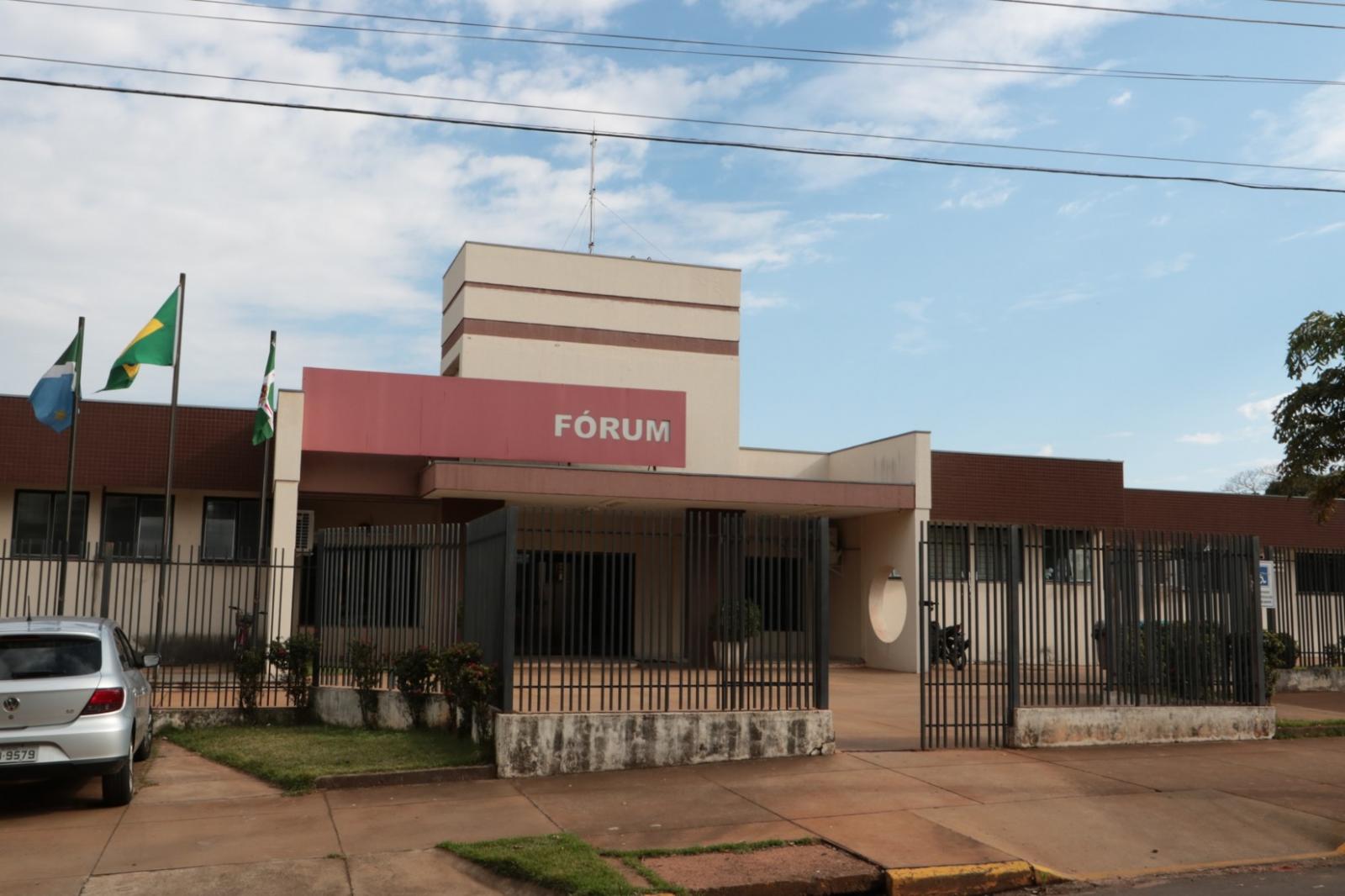 Comarca de Naviraí seleciona estagiários de Direito.