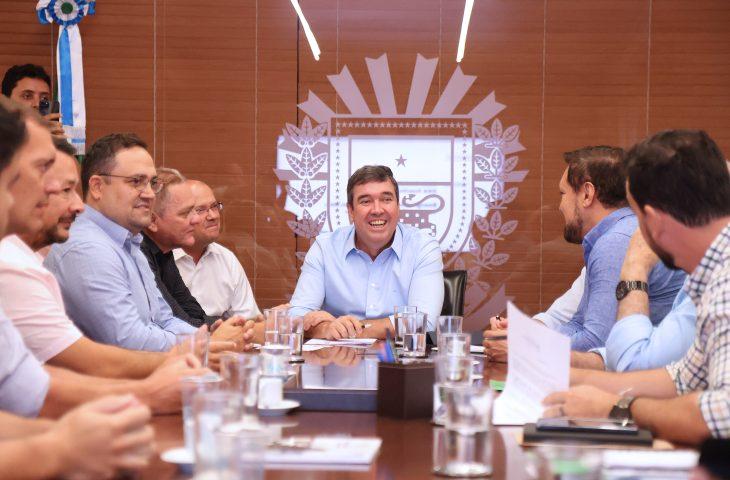 Desenvolvimento de Bandeirantes conta com apoio do Governo de MS em obras de infraestrutura.
