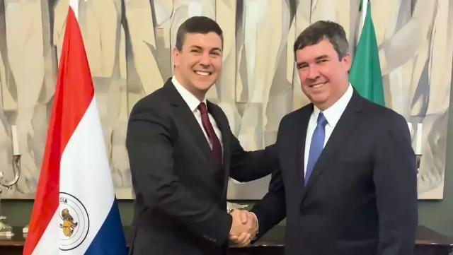 O Governador Eduardo  Riedel inicia a semana com viagem ao Paraguai para tratar da Rota Bioceânica.
