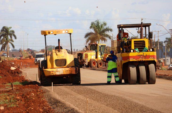 Governo de MS investe em infraestrutura urbana nas principais vias de Dourados.