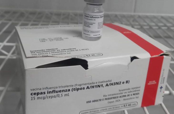 Mato Grosso do Sul recebe primeira remessa da vacina contra Influenza com 108 mil doses.