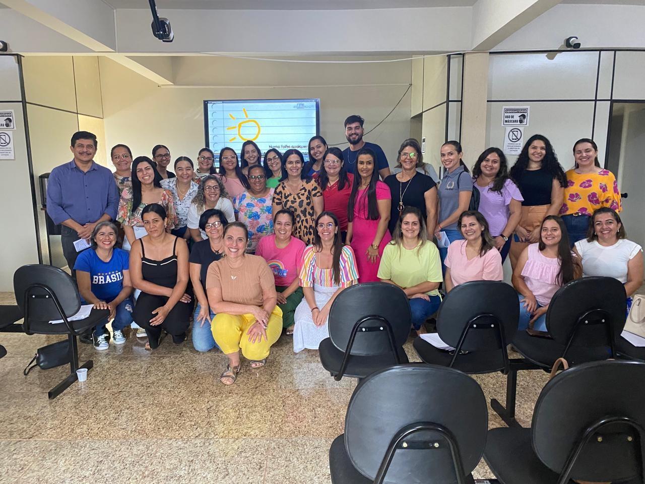 Rede de proteção de Deodápolis recebe capacitação sobre prevenção e combate à violência infantil.