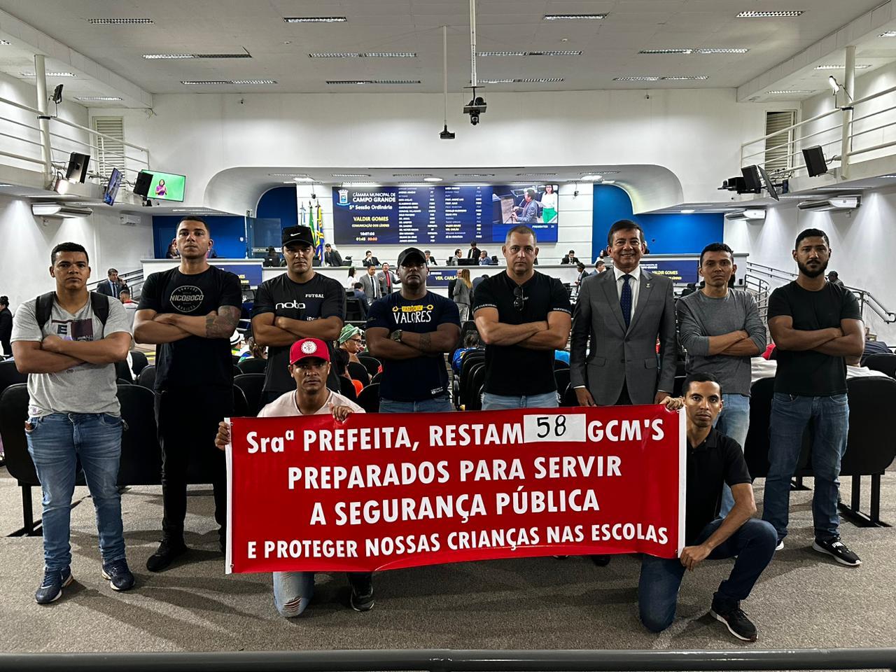 Vereador Villasanti celebra mais uma conquista pela nomeação de 57 GCMS.