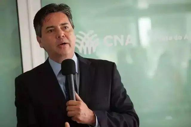 Ademar Junior deixa a Fundação do Trabalho no último dia para candidatos.