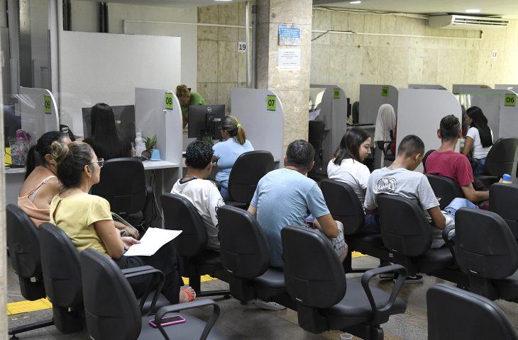 Com 4 mil vagas, Funtrab é chance de começar a semana de emprego novo.
