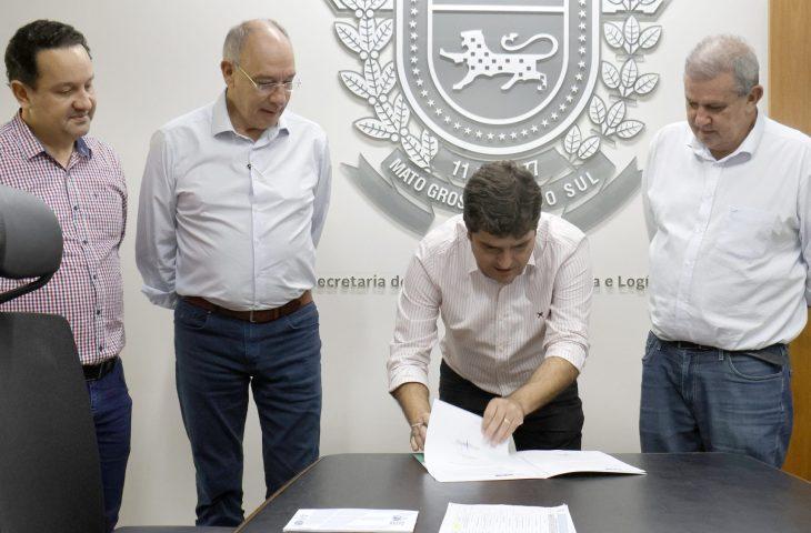 MS Ativo: Governo do Estado formaliza convênios para levar infraestrutura aos municípios de MS.