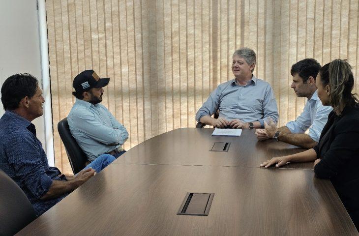 Pró-Desenvolve: Semadesc firma convênio de apoio aos pequenos negócios em Tacuru.