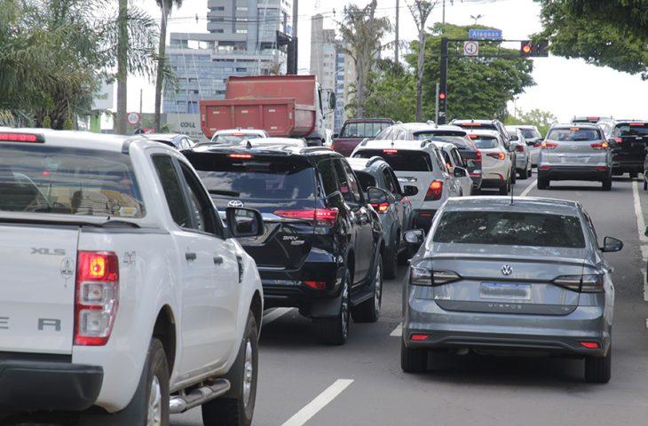 Proprietários de veículos com IPVA em atraso podem regularizar situação em MS.