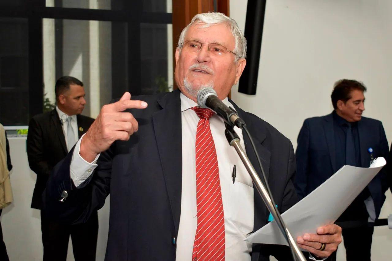 Zeca desiste de moção, mas ameaça cobrar transparência de recursos federais destinados ao Sistema S.