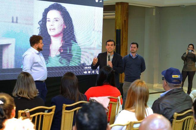 Beto reúne aliados em “cursinho” ministrado por entidade apoiada por Luciano Huck.