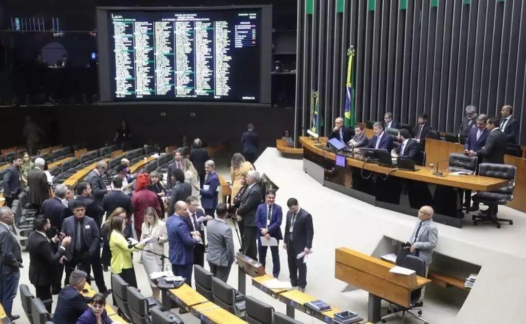 Com 5 votos de Mato Grosso do Sul, Câmara dos deputados em Brasília  aprova penalidades a invasores de terras.
