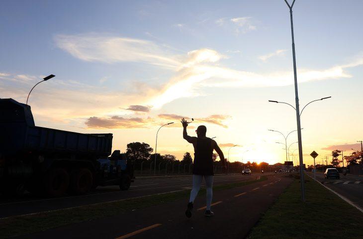 Com dia ensolarado, MS registra sexta com tempo firme e variação de nebulosidade.