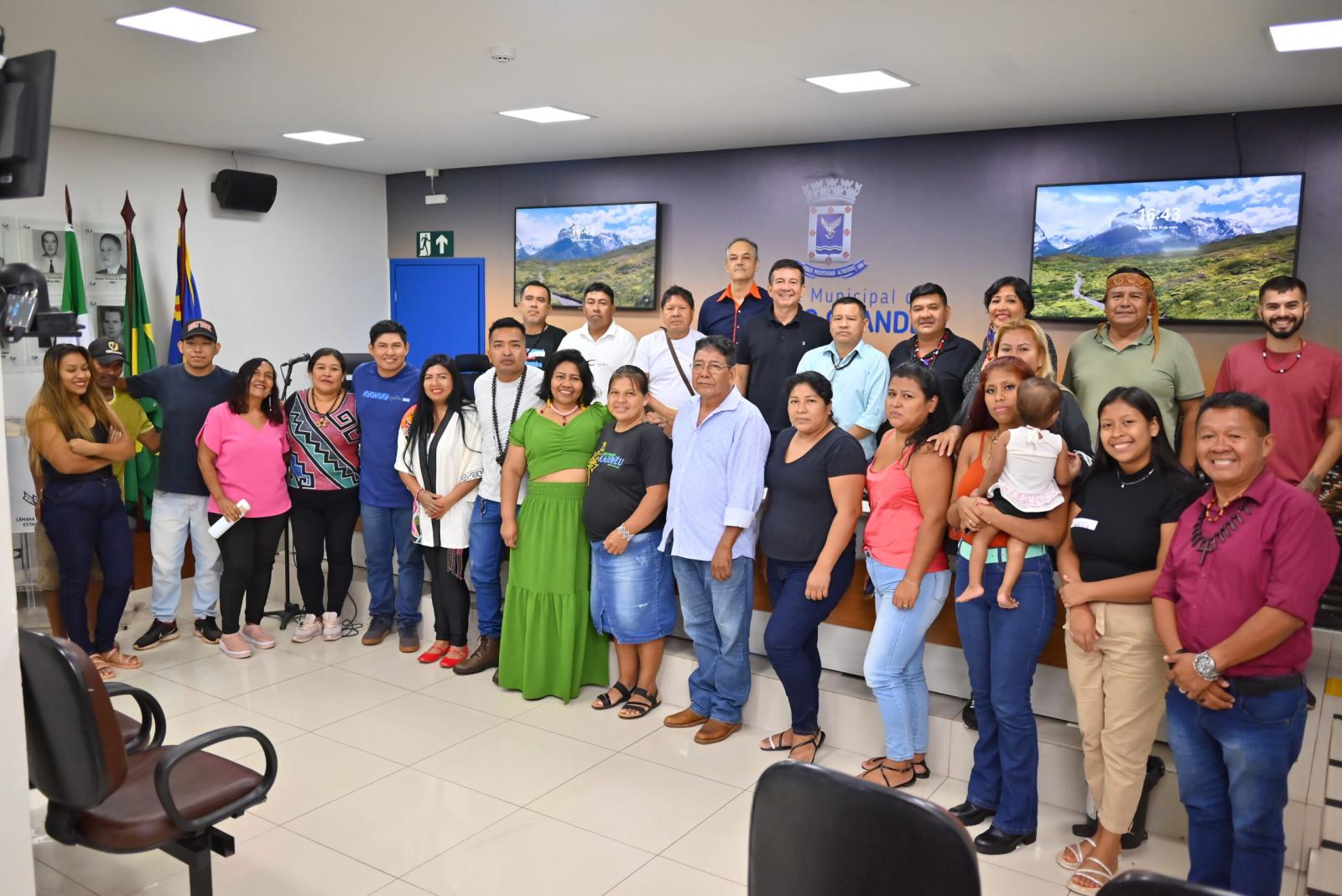 Comissão Permanente das Causas Indígenas discute instalação da primeira Escola Municipal Indígena de Campo Grande.